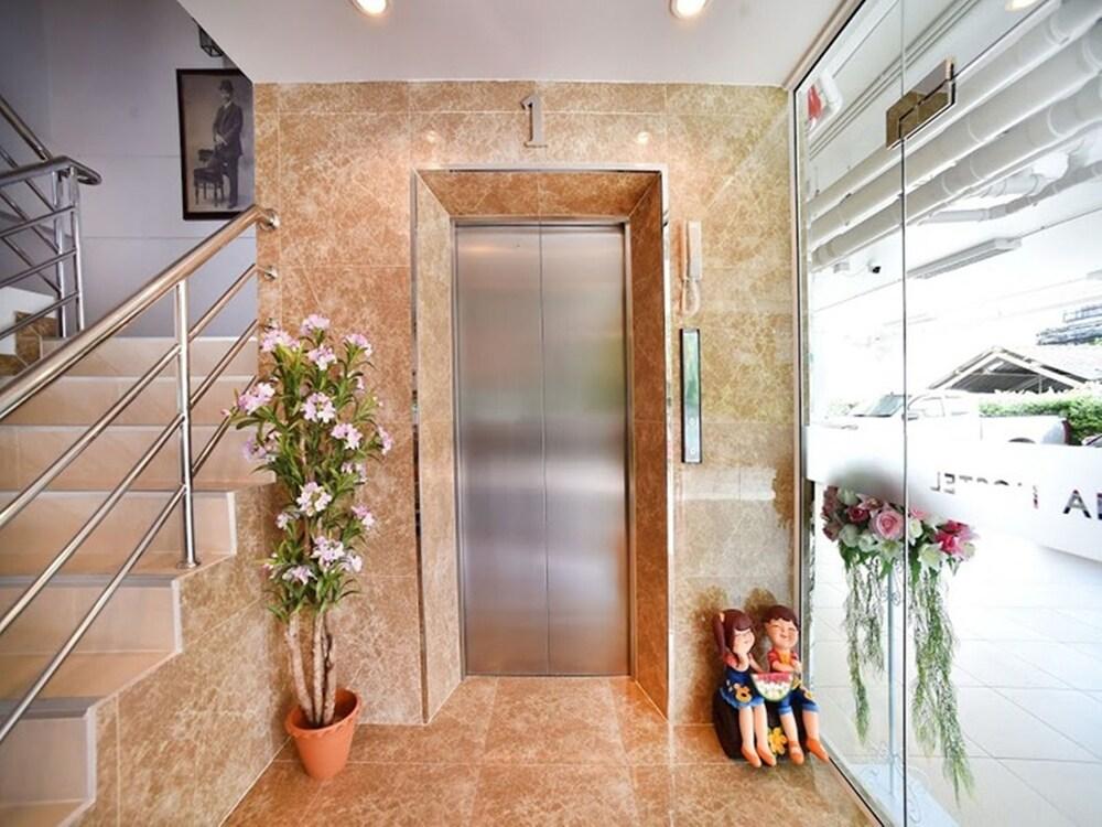 Parvena Hotel Bangkok Eksteriør bilde
